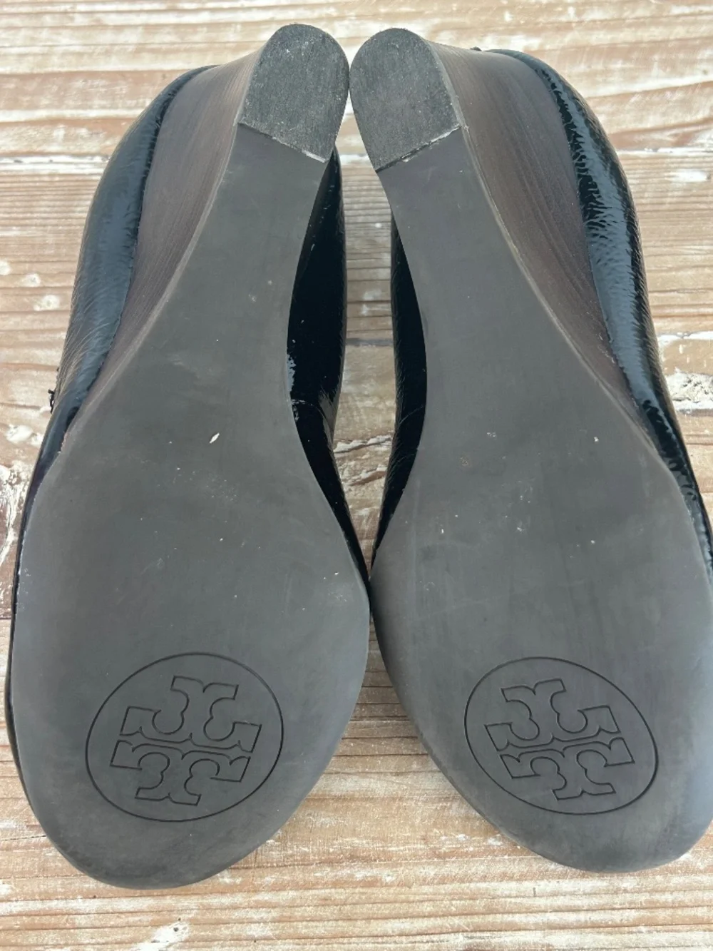 Tory Burch Caroline Wedge Patent Leather Pumps Patent Leather - Sz 8.5 VGC